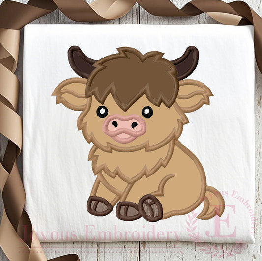 Baby Highland Cow Embroidery File